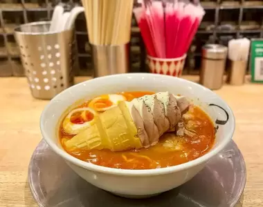 衝擊口味《辣味噌霜淇淋拉麵》傳說菜單復活再推出獲得大人氣