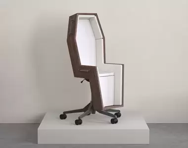 優質辦公室物品推薦《棺材電腦椅》人一旦GG直接蓋上蓋子拉去火化，老闆處理員工後續問題超有效率