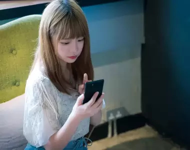 網友看法《妻子偷看丈夫的通話紀錄》網友感覺這事情肯定不單純XD