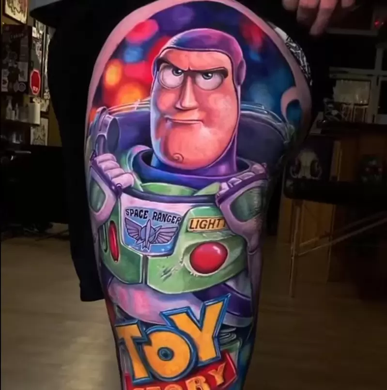 加拿大紋身藝術家《Derek Turcotte》擅長描繪各式驚人的動畫、電玩風格刺青