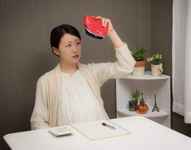 小資族如何找出幸福感《5000塊零用錢的消費方式》日本專家建議這樣花錢比較有效率