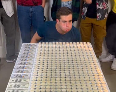 社群風潮《吹蠟燭大挑戰》一次能吹熄100個蠟燭的人就是贏家