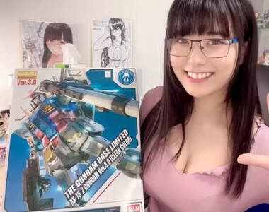 【有片】G罩杯模型小教室《東雲海》這次作品是瘋狂打磨MG  RX-78-2 鋼彈 Ver.3.0(TGB限定 透明配色版)