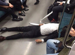 這不是案發現場?!人沒死…只是情報量太多的〝澀谷宿醉〞街頭實際拍攝 這不是案發現場?!人沒死…只是情報量太多的〝澀谷宿醉〞街頭實際拍攝