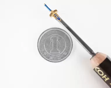 鉛筆雕刻達人創作《誓約勝利之劍 鉛筆版》整個劍身就是鉛筆的筆芯