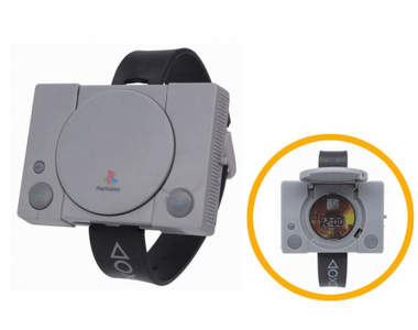 經典回憶湧現《PS & SEGA土星手錶》兩大主機陣營的人會不會吵架？不用~各戴一隻手就好啦