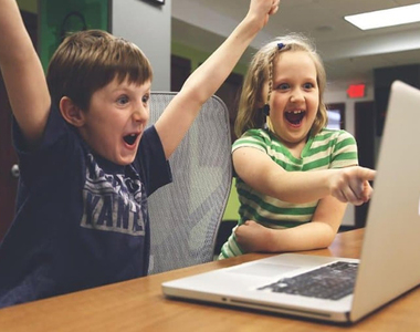 放縱的打Game吧!瑞典研究顯示《打電玩》竟可提高孩子IQ,看電視或社群則毫無幫助!