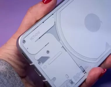 沒甚麼手機來了!《Nothing Phone 1》399英鎊上市,可操控特斯拉汽車、監控NFT價格!