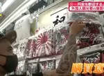 《日本再現爆買熱潮》外國人觀光客狂掃高價商品 不論哪國人都覺得日圓貶值太爽了 《日本再現爆買熱潮》外國人觀光客狂掃高價商品 不論哪國人都覺得日圓貶值太爽了