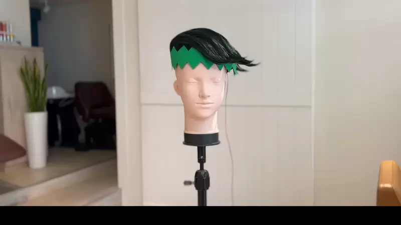 理髮師重現《岸邊露伴髮型》讓頭髮自由自在甚至可以360度轉動,這點子太妙惹 理髮師重現《岸邊露伴髮型》讓頭髮自由自在甚至可以360度轉動,這點子太妙惹