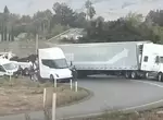 Tesla純電卡車《Semi》交貨前的測試出車禍,特斯拉2017年亮相後、到現在命運多舛! Tesla純電卡車《Semi》交貨前的測試出車禍,特斯拉2017年亮相後、到現在命運多舛!