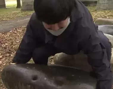 《神社破百公斤的石頭移動了》神明顯靈?靈異事件?其實是大力士在守護消失的「力石」傳統