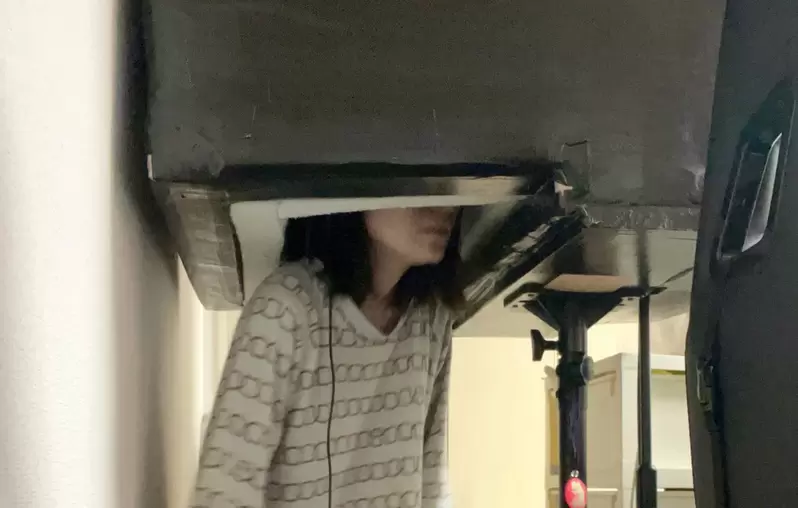 《聲優VTuber的隔音妙招》預算不夠只要罩住頭部就搞定 激勵日本網友們爭相模仿