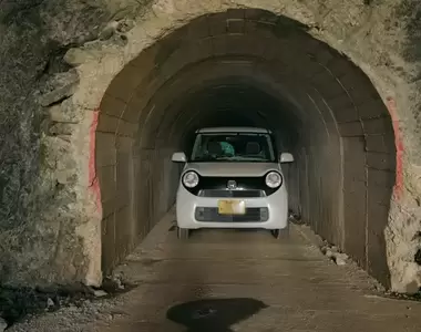 《日本詭異道路探秘》隧道中竟然藏著更小的隧道？考驗你的駕駛技術與膽量
