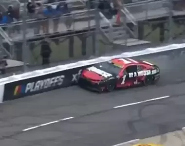 NASCAR賽車手從《任天堂電玩》學到一招,從第10名晉級到冠軍賽,還創造了單圈記錄!