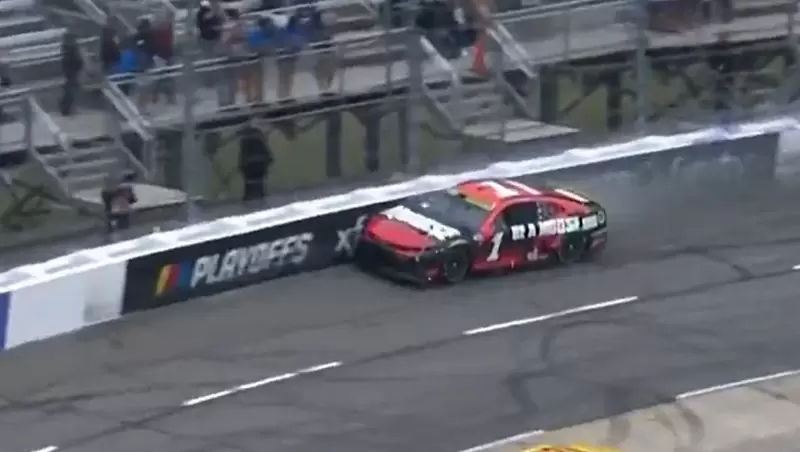 NASCAR賽車手從《任天堂電玩》學到一招，從第10名晉級到冠軍賽，還創造了單圈記錄！