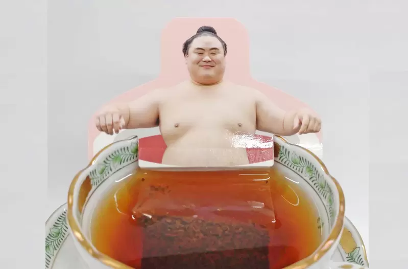 相撲協會推出《力士紅茶包》放進杯子簡直就跟泡湯沒兩樣惹XD