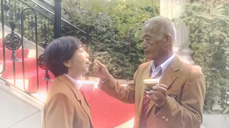 戀愛偶像劇形式的《新潟老牌冰淇淋廣告》演員年紀加起來恐怕都超過420歲吧(汗) 戀愛偶像劇形式的《新潟老牌冰淇淋廣告》演員年紀加起來恐怕都超過420歲吧(汗)