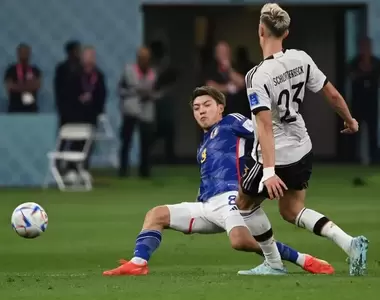 世界盃開賽《日本擊敗德國》網友翻出「足球小將翼」漫畫發現劇情極其相似，作者實在太神啦