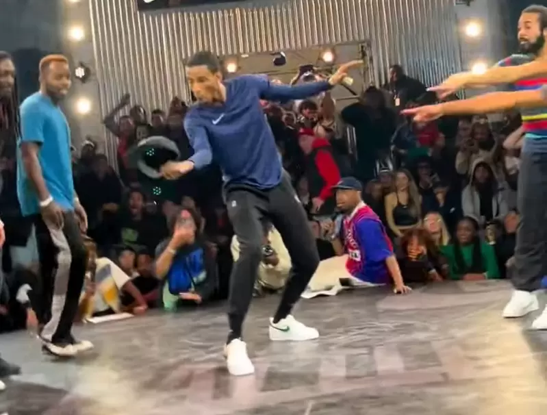 這才叫真正的《帽子戲法》Fourty Ourty出神入化的帽子表演震撼全場