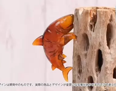 這是鯊小《樹上蟬殼通通變成脫殼鯊魚》謎樣的妄想具現化扭蛋商品