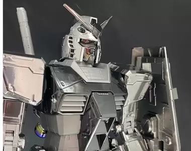 《電鍍銀模型上漆》猶如金屬盔甲的效果真的很不錯