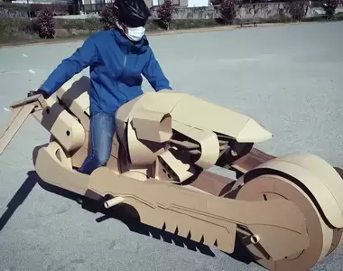 達人手做《最終幻想7 芬里爾摩托車》用硬紙板製作克勞德的帥氣愛車