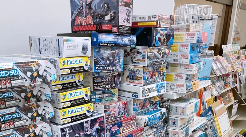 《不輸專業模型店的7-11》從顏料到各式工具應有盡有 店長滿足個人興趣也造福模型迷 《不輸專業模型店的7-11》從顏料到各式工具應有盡有 店長滿足個人興趣也造福模型迷