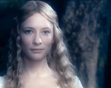 隱藏多年終於公開劇照《魔戒:力量之戒》精靈王們年輕時看起來好嫩啊~