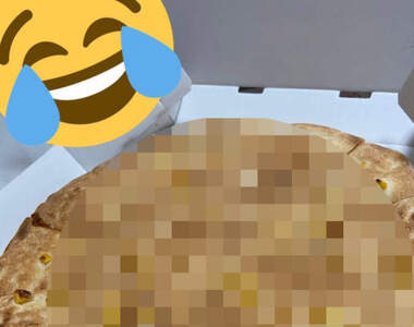 點餐失誤《叫了份只有玉米粒的PIZZA》這可能是這輩子吃過表面最乾淨的披薩惹XD