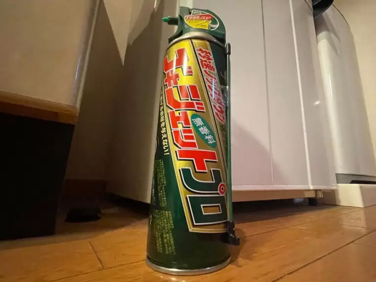 《用小強的視角發IG照片》日本藥廠Earth製藥的IG網頁讓網友覺得很有才 《用小強的視角發IG照片》日本藥廠Earth製藥的IG網頁讓網友覺得很有才