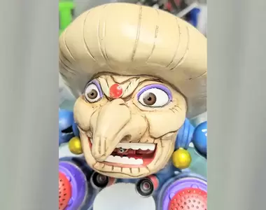 網友改造《湯婆婆版薩克雷洛》辣一台自由奔放的機體一出現，肯定會是全場的焦點XD