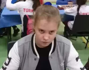 棋盤上的逆轉劇《土耳其跳棋》高手是不是都靠最後一顆棋完成絕殺？