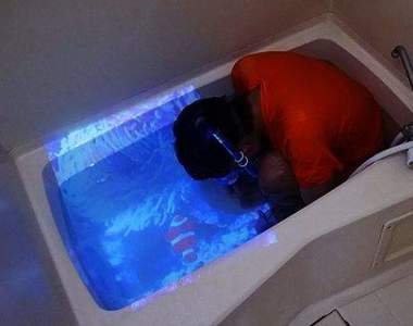 有浴缸就能實現《冬天在家浮潛的可能》看著超級無底海景重點是泡著熱水喔