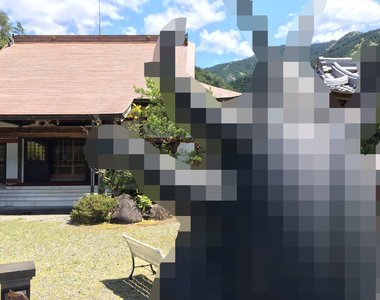 《供養蟑螂的護鬼佛理天》奈良深山的寺廟聳立著魄力十足蟑螂像 除蟲公司藉此宣示決心