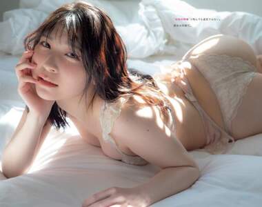 2.5次元模特兒《あまつまりな》2022最新雜誌寫真送上