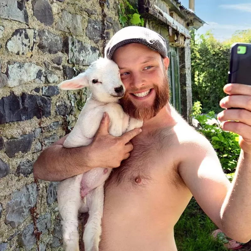 2023年版《愛爾蘭農夫猛男月曆》農場裡獨有的這份肌情值得你擁有 2023年版《愛爾蘭農夫猛男月曆》農場裡獨有的這份肌情值得你擁有