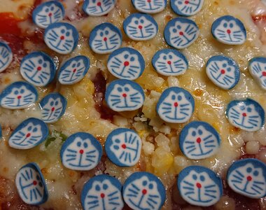 《日本哆啦A夢料理王》角色魚板香鬆創造各種狂氣料理 食慾和密集恐懼症同時襲來