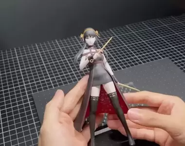 黏土製作《間諜家家酒 約兒》驚人的手做功力全身上下處處掌握細節