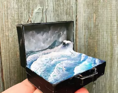 藝術家創作《迷你手提箱中的童話世界》令人驚嘆的各種漂亮微型景觀