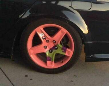 網友分享《各種奇形車輪改裝》要通知海棉寶寶派大星在這裡嗎?