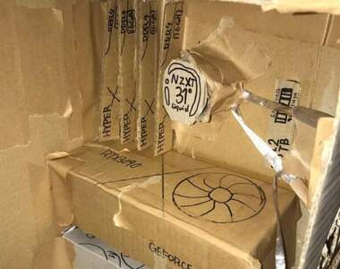 網友製作《紙製超高功率電競電腦》只差沒裝個LED燈不然晚上看起來更像