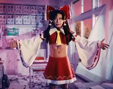 51歲的西川貴教再換女裝《東方Arcadia Record》不開玩笑滿是腹肌的巫女你有看過嘛!?