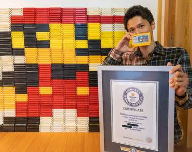 《任天堂卡帶拼圖藝術》用4256塊拼出瑪利歐圖案破金氏世界紀錄