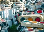 連當地人都不一定知道的《名古屋紅綠燈墓地》這裡放置的廢棄紅綠燈就多達5000多個 連當地人都不一定知道的《名古屋紅綠燈墓地》這裡放置的廢棄紅綠燈就多達5000多個