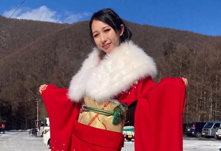 可能是史上最帥的《滑雪成人式慶祝》穿著漂亮和服縱橫在滑雪場上的身影帥爆