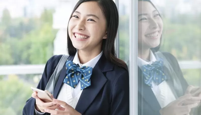 網友票選《高中生心中理想職業》youtuber還不是最佳答案，反而去大公司上班當社畜才是王道