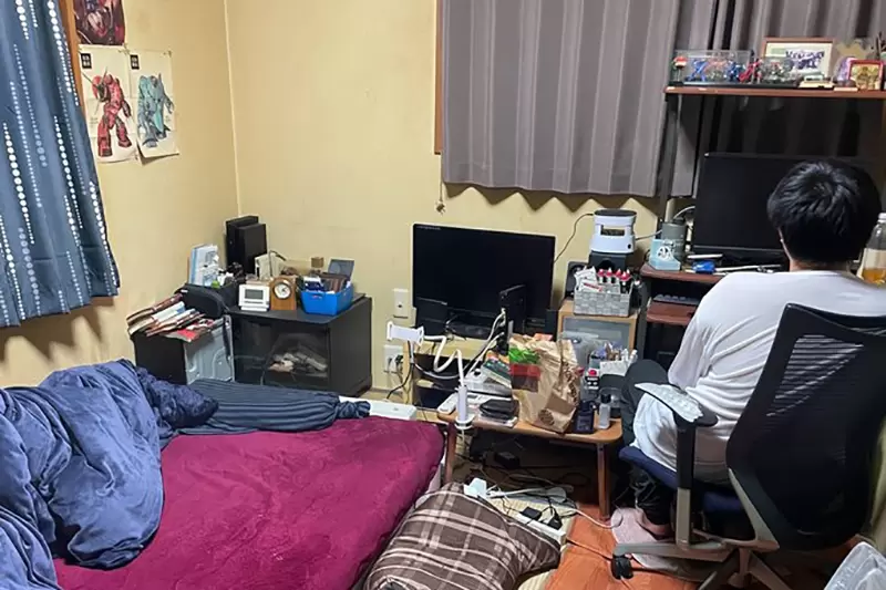 《享受人生的小孩房大叔》42歲做日結工作也能很快活 沒有給人添麻煩有什麼問題? 《享受人生的小孩房大叔》42歲做日結工作也能很快活 沒有給人添麻煩有什麼問題?