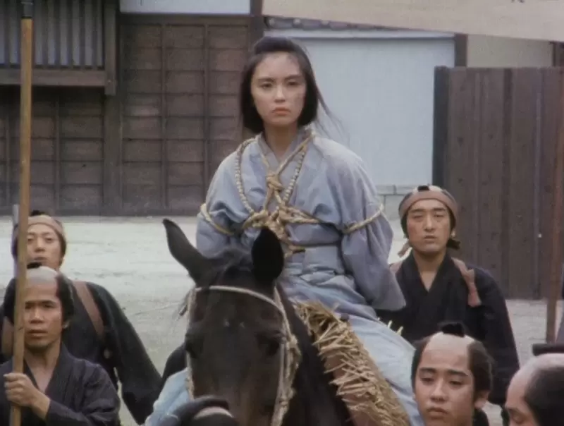 《對於遊街示眾的誤會》不是被綁在馬上拖著跑嗎?很多人從小到大都搞錯了…… 《對於遊街示眾的誤會》不是被綁在馬上拖著跑嗎?很多人從小到大都搞錯了……