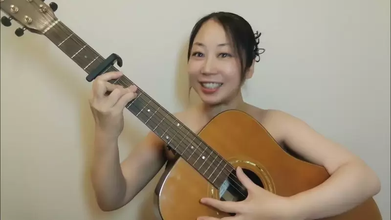 網友看法《就算脫了做轉型也沒用的女性youtuber》全裸吉他觀看數就是一個冷冰冰的事實 網友看法《就算脫了做轉型也沒用的女性youtuber》全裸吉他觀看數就是一個冷冰冰的事實